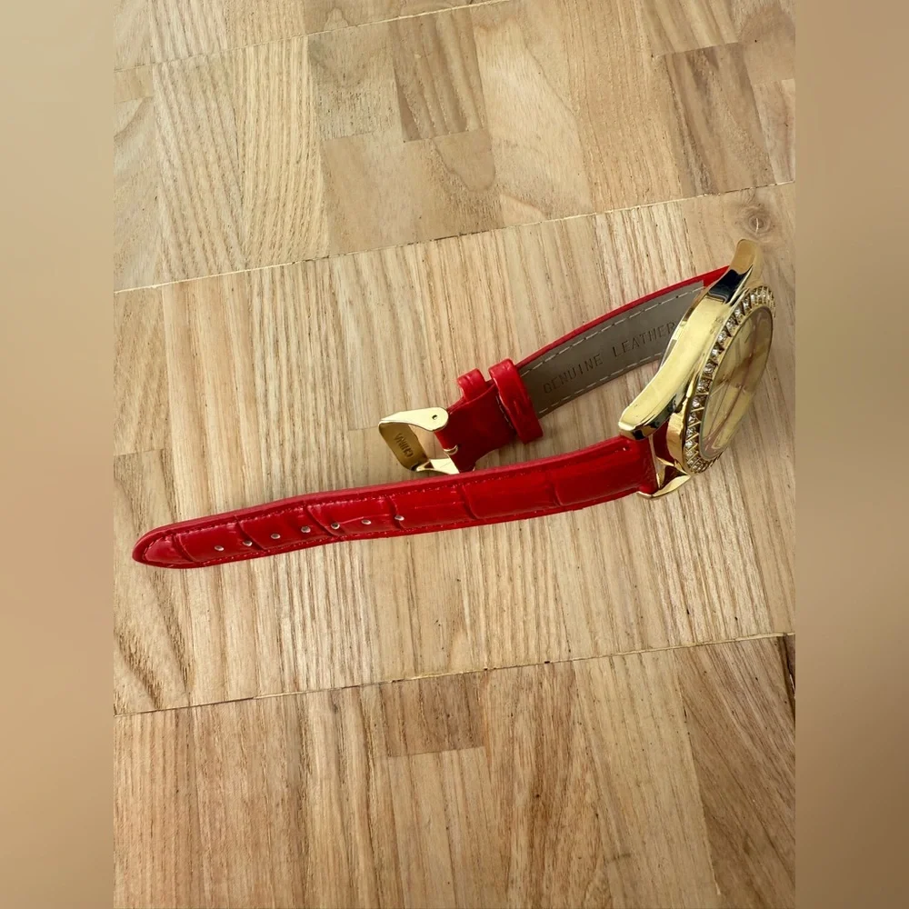 Manhattan by croton ladies gold tone red leather dress watch NEW BATTERY